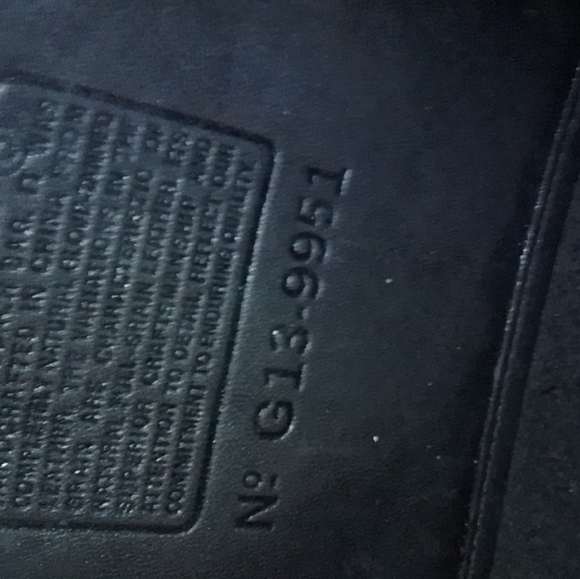 Coach messenger, saddle bag is black very today even though from early 1990 - Picture 10 of 14